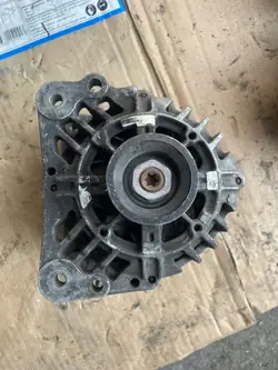 Alternateur Valeo 03d903025j