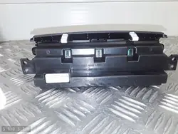 Kia Vengan näyttöruutu OEM 941011P032 - Käytetty