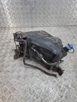 Jaguar OE HK83-5J228-AF AdBlue-tank - Gebruikt