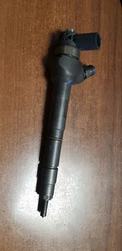 OEM 0445110477 Polttoainesuutin Skoda Octavia III 1.6 TDI
