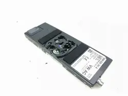 VW Antennivahvistin OEM 5WA035741A - Käytetty