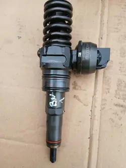 Spolarpump OEM 038130073BN för VW Touran I 1.9TDI