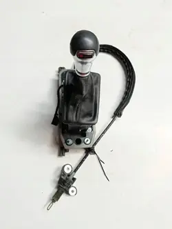 Audi Q2 16-19 2.0 TDI Vaihteenvalitsin OEM 5Q0713085B