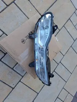 Halogenlampa Ford OE CV44-13B220-AG - Begagnad