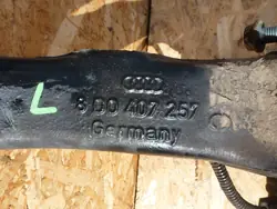 Vänster styrknuckle Audi A4 B5 B6 8D0407257AC