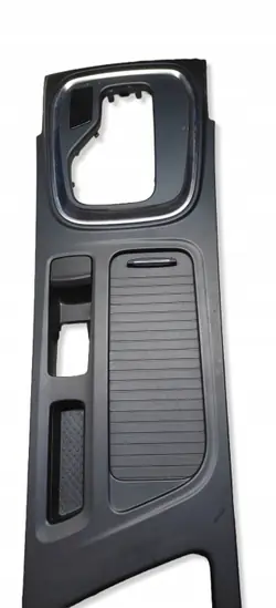 Tunnelin kansikehys OEM 3347001 Renault Megane IV:lle