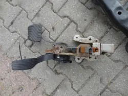 Nissan Qashqai II J11 Gaspedal