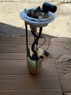 Polttoainepumppu Fiat Ducato III Lift 2.3JTD OEM 1395400080