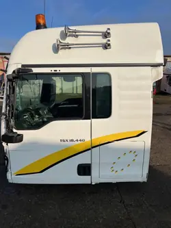 MAN TGX/TGA/TGS Kabinenverkleidung Links/Rechts OEM 4766546457745375446443
