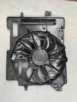 Ford Tuuletin 410mm OEM 68922370