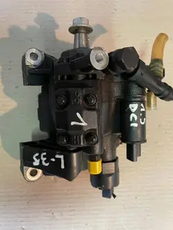 Brandstofpomp Renault OE 8200 704 200