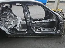 Rechte Mittelstütze OEM IMPRK1539988 für BMW F34 GT