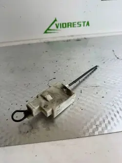 Motor da tampa combustível OEM 8200032984 Opel Vivaro