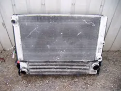 BMW 7 IV E65 3.0 05-08 Vattens kylare Intercooler
