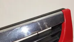 Front-Lüftungsgitter OEM 96FB8A133AD für Mazda 121 SM