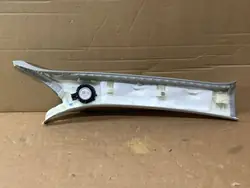 Audi Q3 II 83A Pelaröverdrag vänster fram OEM 83A867233