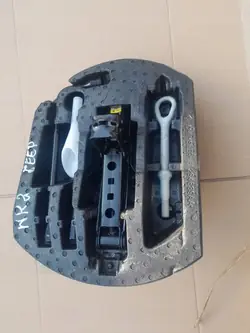 Espuma Rueda de Repuesto Jeep OEM 68284639AA