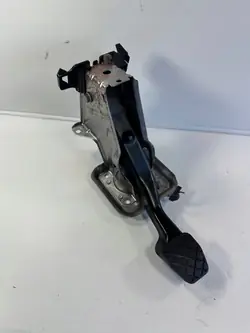 Soporte de pedal de freno Audi Q3 8U OEM 1K1721057BC