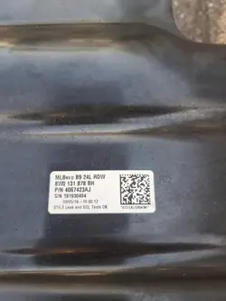 Audi AdBlue-tank OEM 8W0131878BH - Gebruikt