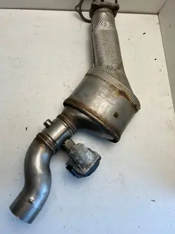 Katalysaattori OEM 4G0131703AE Audi A6 C7 2.0 TDI:lle