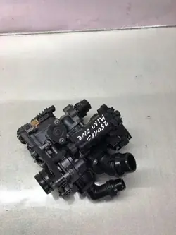 Boîtier thermostat OEM 863194308 pour MINI COOPER F56
