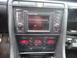 Audi A4 B6 Radio OEM Zawada-384249- mit Navigation