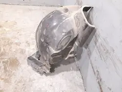 Mercedes-Benz C W204 2011 Etu-oikea lokasuoja OEM