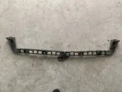 Suporte de para-choque traseiro esquerdo SKODA OCTAVIA III 5E9807863