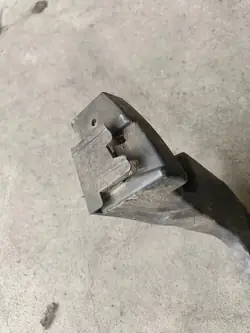 Hintere linke Stoßstangenhalterung SKODA OCTAVIA III 5E9807863