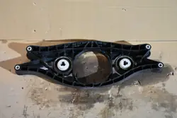 OEM A2233505700 Bakaxelbärare Mercedes Begagnad