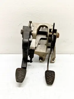 VW LT Sprinter 96-06 Kopplingsbromspedalbas