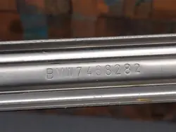 Kraftstofftank-Halterung OEM 7468282 BMW X7 G07