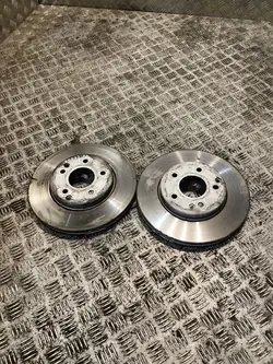 Mercedes-Benz C W203 Voorremschijf