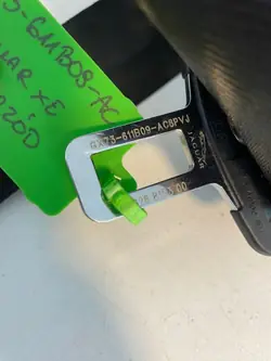 Jaguar XE X760 vänster fram säkerhetsbälte OEM GX73-611B09-AC