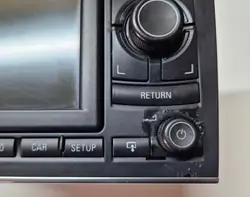 Radio Navegación Audi OEM 8E0035192K 2DIN con Código