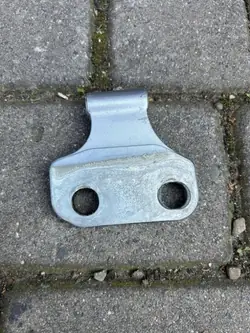 Bisagra de montaje izquierda Jeep Wrangler JL OEM 68297679