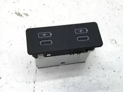 Port USB-C Honda OEM 8A350-31A-H01 pour e:Ny1 2024-2025