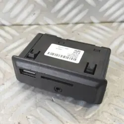 Enchufe USB/AUX/SD OEM 280233290R para Renault Master IV