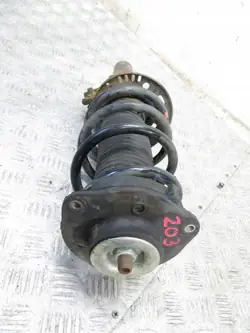 Etuvasen iskunvaimennin OEM 212/203 Audi Q3 8U:lle