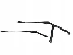 Brazos limpiaparabrisas delanteros EUROPA A2058208301 Mercedes Clase C W205