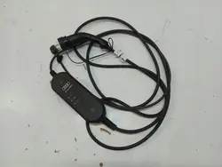 Audi Q8 E-TRON latauskaapeli OEM 8v4971675an