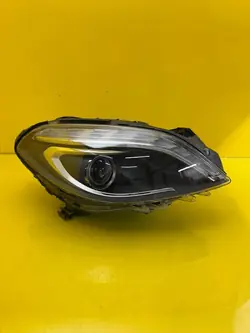 Rechter koplamp Mercedes-Benz B W246 A2468200239