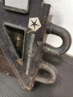 OEM 55111391AD ohjausjäädyke Dodge Ram IV:lle