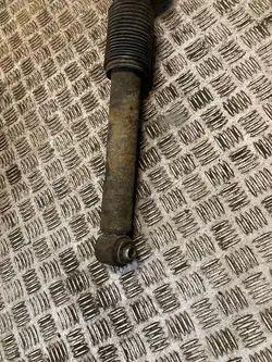 BMW X5 E53 Vasemman puolen Takaiskunvaimennin OEM