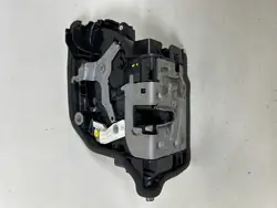 BMW X1 F48 serrure de porte avant gauche 51217281931