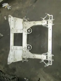 Jaguar I-PACE voorophangbalk OEM AK-6-90006