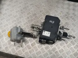 Corrector de fuerza de freno Chrysler P68240033AJ