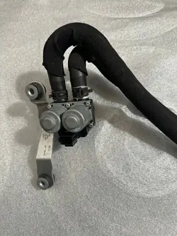 Vanne de contrôle de chauffage Audi R8 1147412175