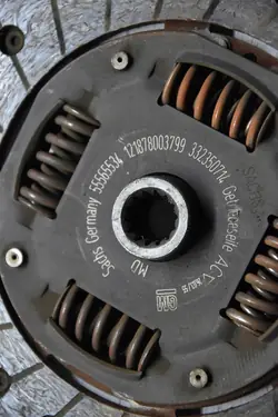 Disque d'embrayage Opel 1.4 SACHS