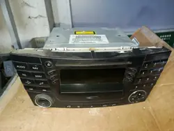Mercedes E W211 Radio CD Navigation OEM A2118201079